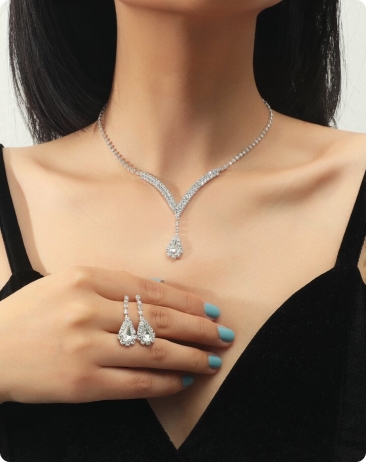 Tiệm Vàng Cẩm Thọ Ra Mắt Bộ Sưu Tập Trang Sức Mới, Thu Hút Sự Quan Tâm Tại Nha Trang