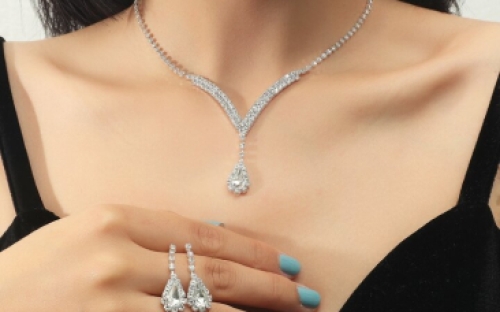 Tiệm Vàng Cẩm Thọ Ra Mắt Bộ Sưu Tập Trang Sức Mới, Thu Hút Sự Quan Tâm Tại Nha Trang