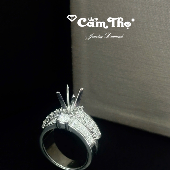 Nhẫn Kim Cương