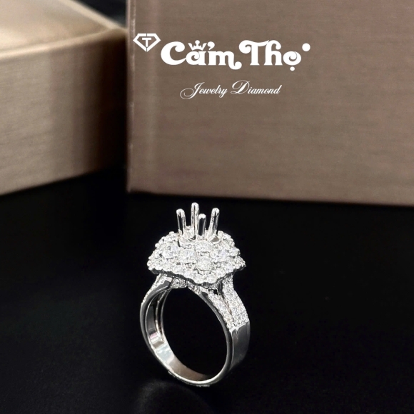 Nhẫn Kim Cương