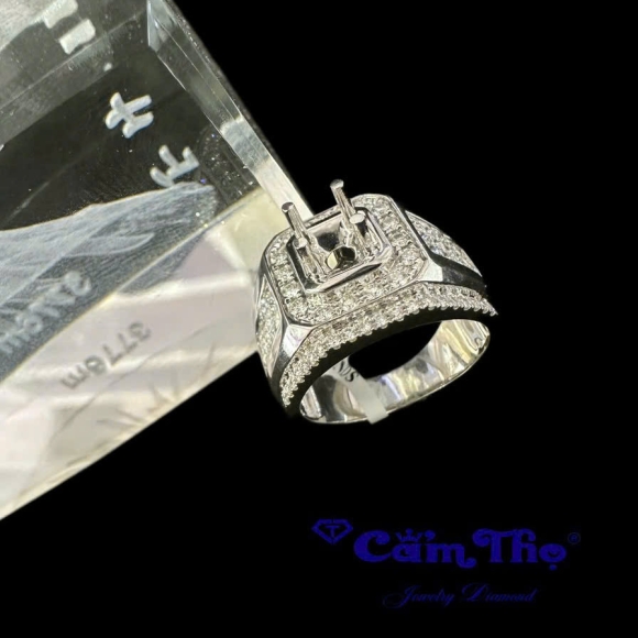 Nhẫn Kim Cương