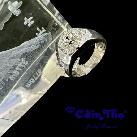 Nhẫn Kim Cương