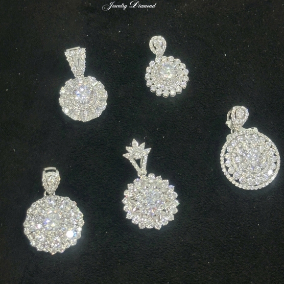 Mặt Dây Chuyền 750