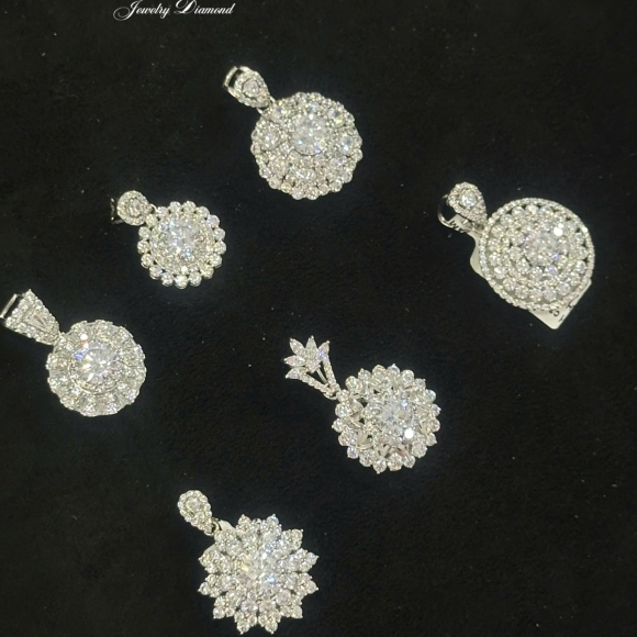 Mặt Dây Chuyền 750